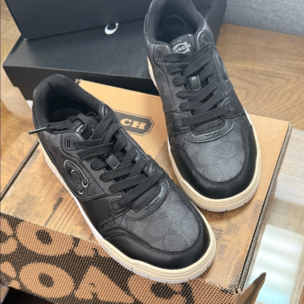 Coach Black and Cream Woman’s Sneakers